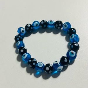 Evileye Contadiodju bracelet made by EvileyebyMaria using beads from Cape Verde